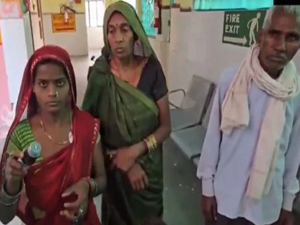 India News | Minor Girl Falls Ill After Allegedly Consuming Cough Syrup in UP's Raebareli