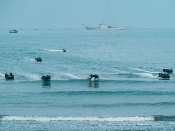 World News | Taiwan Detects 2 Sorties of PLA Aircraft, 7 PLAN Vessels Around Its Territory