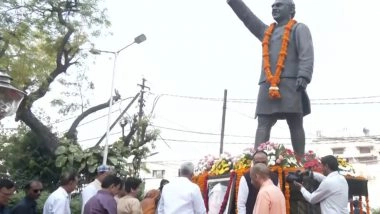 India News | UP CM Yogi Adityanath Pays Tribute to Former CM HN Bahuguna on Death Anniversary