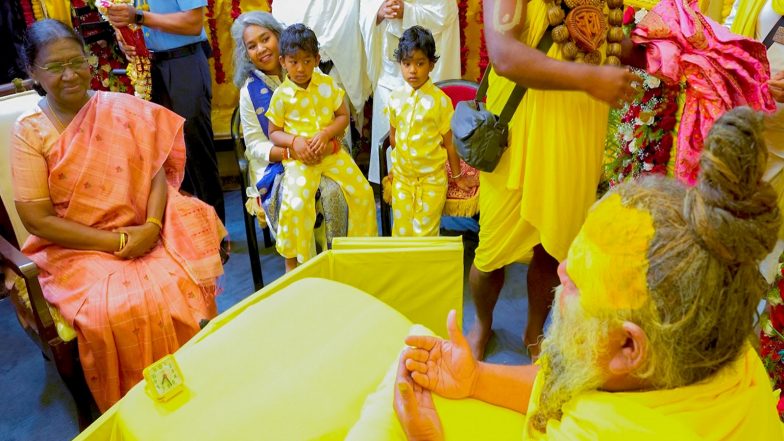 India News | President Murmu Meets Premanand Maharaj in Vrindavan