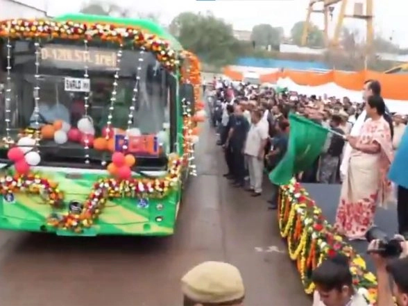 India News | Delhi CM Rekha Gupta Flags off 300 New EV Buses