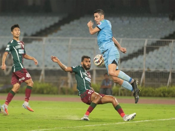 Sports News | ISL 2025-26: Mumbai City FC Defeat Mohun Bagan Super Giant 1-0