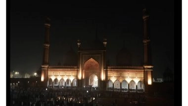 India News | Eid-ul-Fitr 2026: Devotees Gather at Delhi's Jama Masjid to Offer Eid-ul-Fitr Prayers; Festivities Begin
