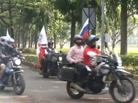 World News | Motorcycle Rally in Delhi Marks 81st Anniversary of Soviet Victory in Great Patriotic War