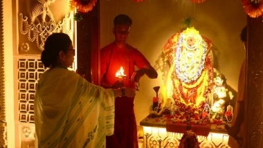India News | West Bengal CM Mamata Banerjee Offers Prayers at Maa Bagalamukhi Temple