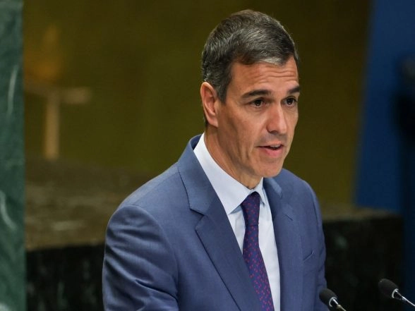 World News | Spanish President Calls for Opening of Strait of Hormuz