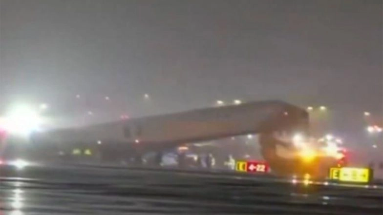 World News | Air Canada Express Plane Collides with Ground Vehicle at New York's La Guardia Airport