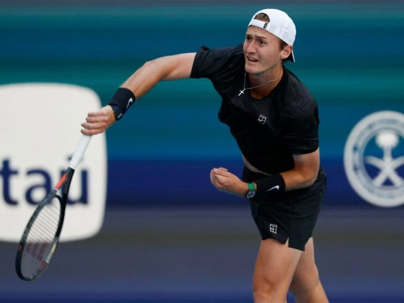 Sports News | Miami Open: Korda Shocks World Number One Alcaraz, Makes It to Fourth Round