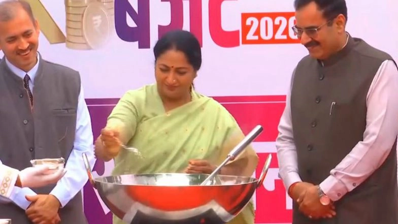 India News | Delhi CM Rekha Gupta Cooks Kheer for Students Ahead of Budget Session
