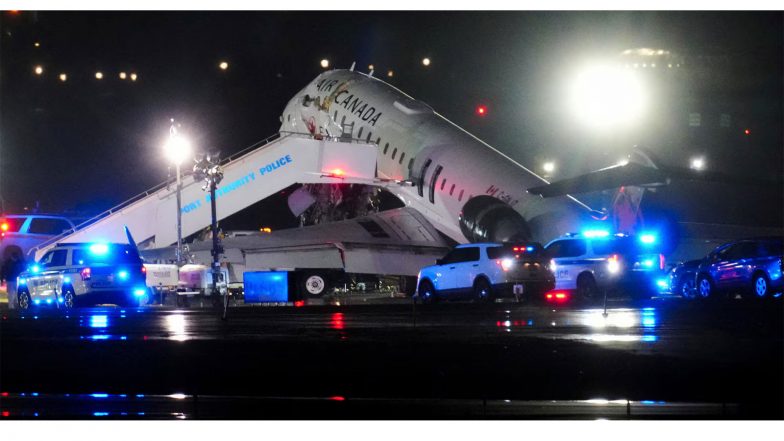 World News | Two Pilots Killed, 41 Injured as Air Canada Flight Hits Fire Rescue Vehicle at LaGuardia Airport