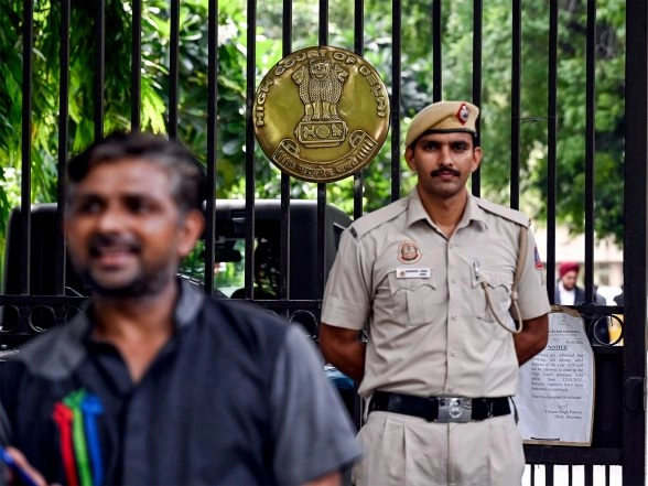 India News | Delhi HC Orders Takedown of AI Chatbots, Websites Misusing Sonakshi Sinha's Persona; Grants Ex Parte Injunction