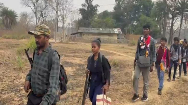 India News | DKSZC Member Pappa Rao, 17 Other Maoist Cadres Surrender in Chhattisgarh