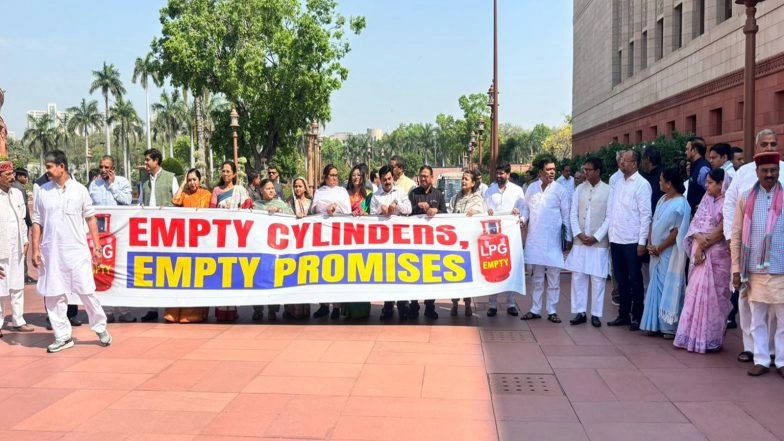 India News | Opposition MPs Hold Protest in Parliament Premises over LPG Supply Issue