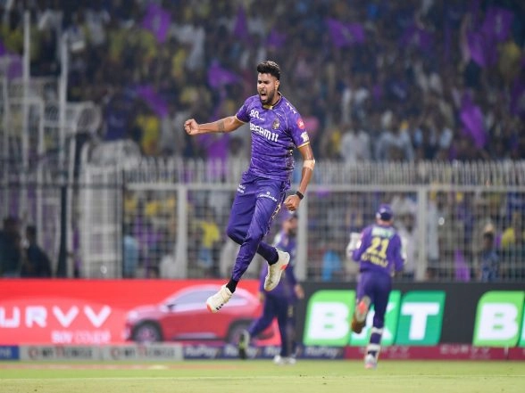 Sports News | IPL 2026: Navdeep Saini Replaces Harshit Rana at KKR; Kulwant Khejroliya Joins GT in Place of Prithviraj Yarra