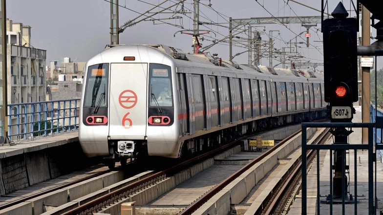 India News | Kite String Causes Minor Blast at Jafrabad Metro Station in Delhi, No Injuries Reported