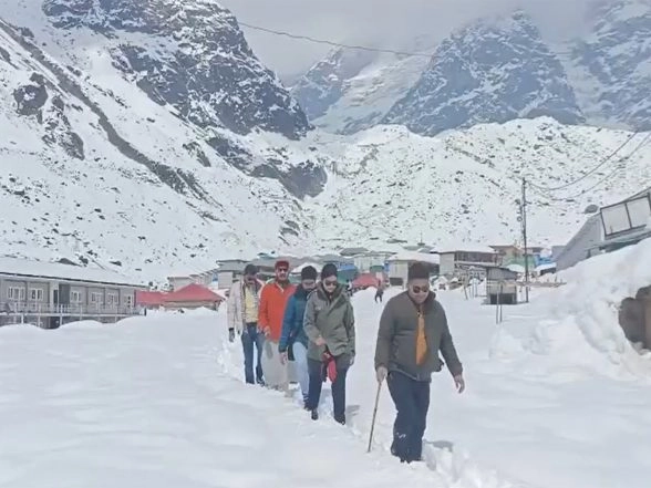 India News | District Administration Conducts On-site Inspection of Kedarnath Dham Arrangements Ahead of April 22 Opening of Portals