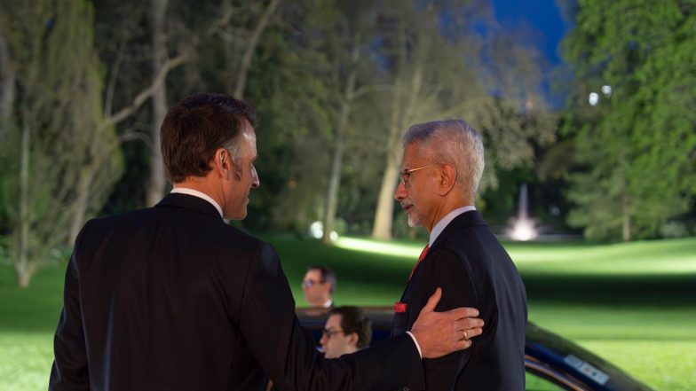 EAM S Jaishankar Meets French President Emmanuel Macron on Sidelines of G7 Foreign Ministers’ Meeting