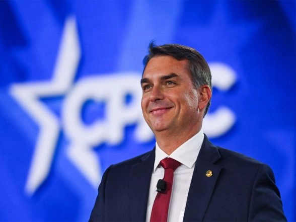 World News | Flavio Bolsonaro Calls for Closer Brazil-US Alignment at Conservative Conference