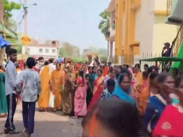 LatestLY - Politics - News Image