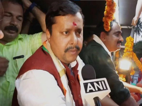 LatestLY - Politics - News Image