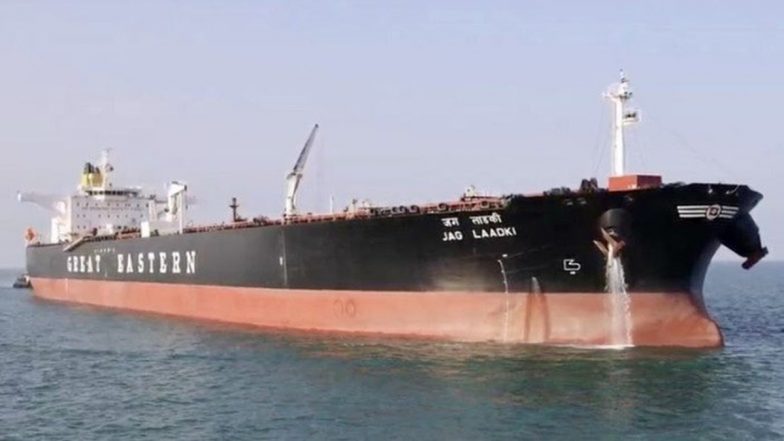 Indian-Flagged Crude Oil Tanker ‘Jag Laadki’ Arrives at Mundra Port With 80,886 MT UAE Crude, Boosting Supply Amid Global Tensions (Watch Video)