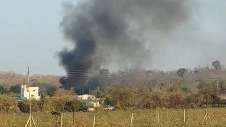 Nagpur Factory Blast: 17 Killed After Massive Explosion at SBL Energy Limited Factory in Maharashtra; PM Narendra Modi Announces INR 2 Lakh Ex-Gratia for Kin (Watch Videos)