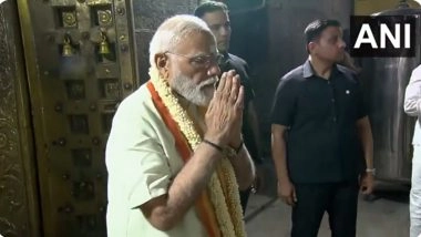 Tamil Nadu: PM Narendra Modi Offers Prayers at Arulmigu Subramania Swamy Temple in Madurai (Watch Video)