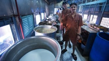 Fresh Meals on Wheels: Indian Railways Allows Live Cooking in Pantry Cars for Long Routes; Here&rsquo;s Why