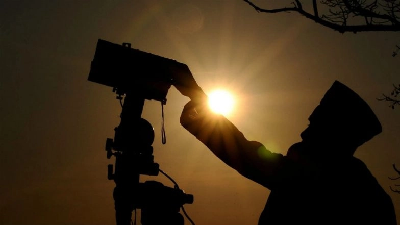 Sidang Isbat Idul Fitri 2026 Live Streaming: Indonesia Makes Syawal 1446 Moon Sighting Announcement Today