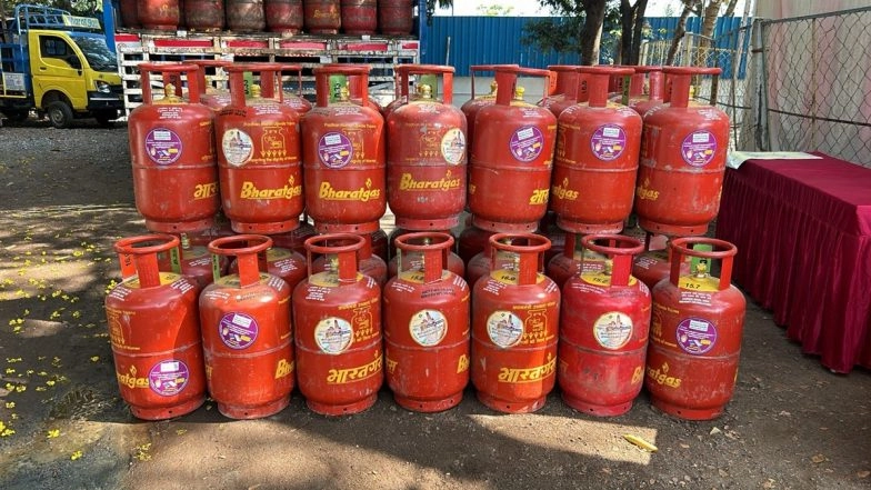 LPG Supply in India: Over 52 Lakh Domestic LPG Cylinders Delivered as Government Ensures Normal Supply Amid Strait of Hormuz Tensions