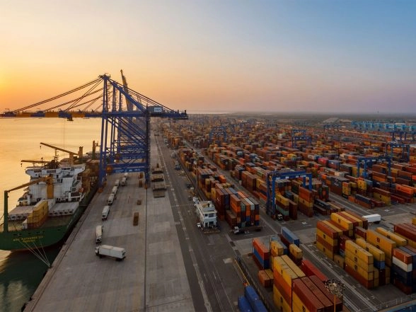 LatestLY - Politics - News Image