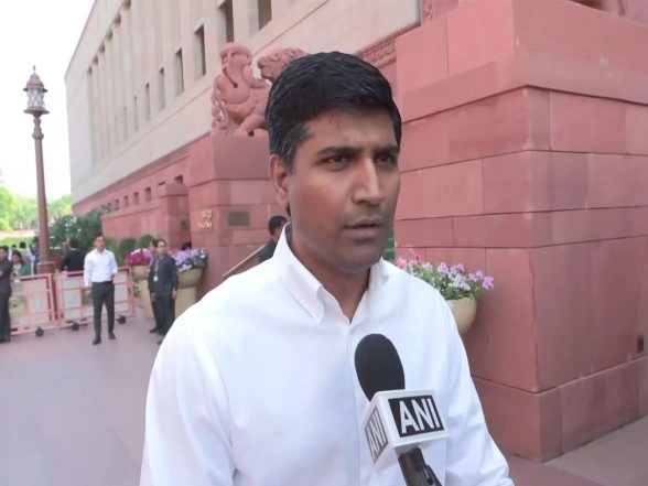 LatestLY - Politics - News Image