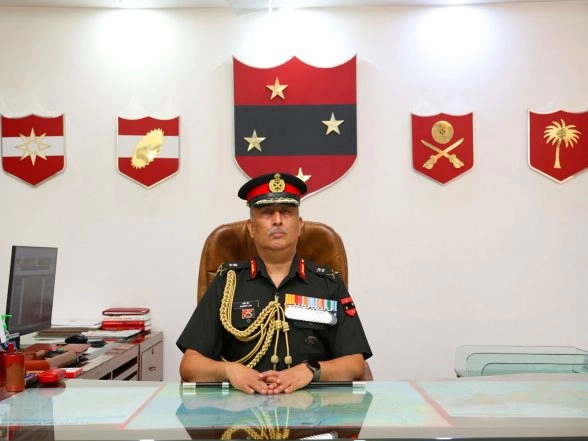India News | Lt Gen Sandeep Jain Takes over as GOC-in-C Southern Command