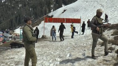 India News | J-K: Security Forces Ensure Safe Passage for Tourists Amid Snow Rush in Bhaderwah