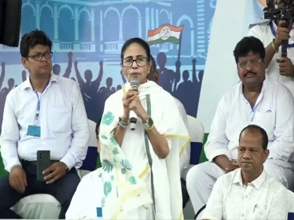 LatestLY - Politics - News Image