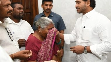 India News | YS Jagan Mohan Reddy Assures Justice to 90-year-old Woman Alleging Land Grab During Amaravati Land Pooling