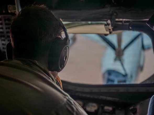 World News | US Conducting Search and Rescue Ops After American Fighter Jet Goes Down in Iran: Reports