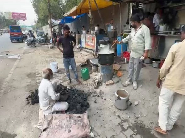 India News | LPG Scarcity Hits Rishikesh Hospitality Sector Ahead of Char Dham Yatra; Hotels Turning Back to Wood, Coal, and Charcoal to Sustain Daily Operations