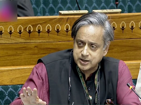 India News | 2 Arrested for Allegedly Abusing, Obstructing Shashi Tharoor During Campaign in Keralam's Wandoor