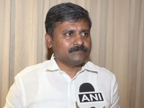 LatestLY - Politics - News Image