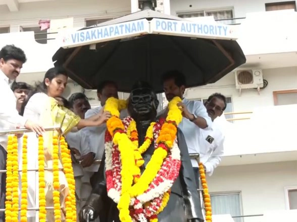 India News | Social Welfare Department Celebrates 119th Birth Anniversary of Babu Jagjivan Ram in Visakhapatnam