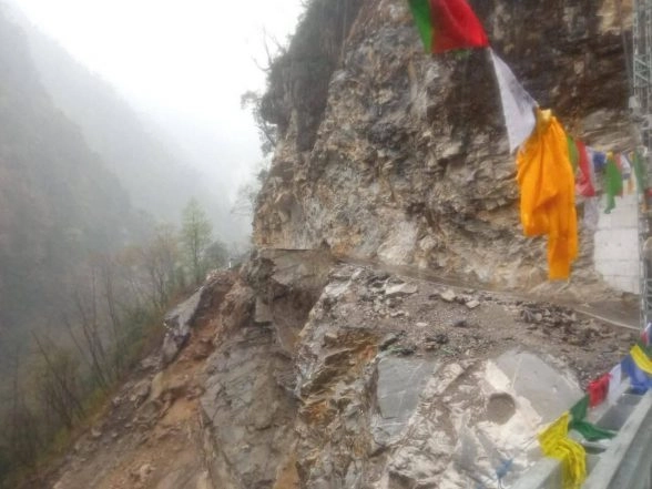 LatestLY - Politics - News Image