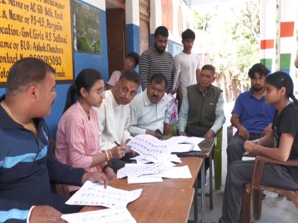 India News | J-K: Special Electoral Roll Drive Held in Udhampur School to Enrol First-time Voters