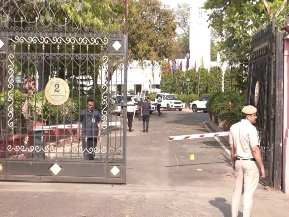 LatestLY - Politics - News Image