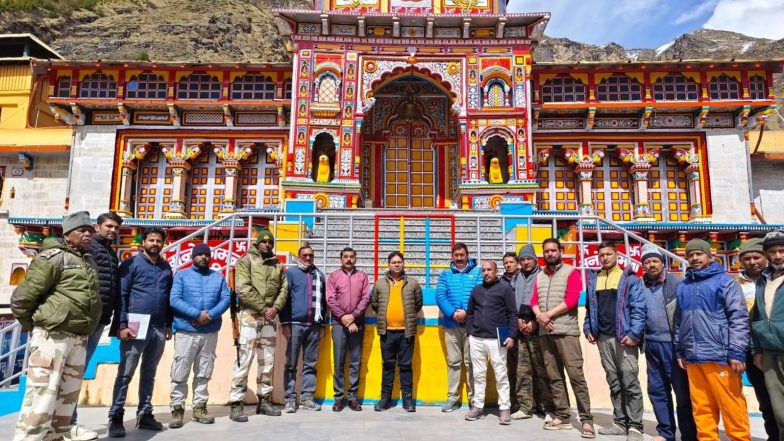 India News | Badrinath Dham Preparations Reviewed Ahead of April 23 Opening; Temple Committee CEO Sets April 20 Deadline for Works