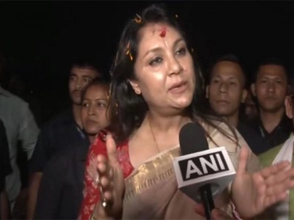 India News | Himanta Biswa Sarma, His Wife Continue to Counter Congress over Its Allegations; FIR Lodged with Assam Police