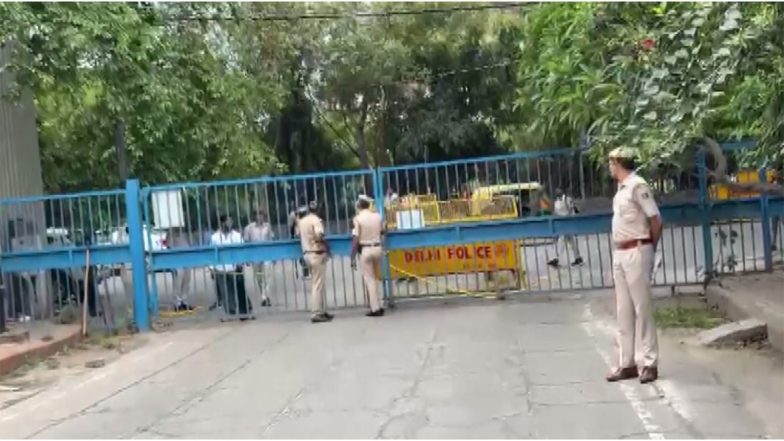India News | Assam Police Searches Pawan Khera's Delhi Residence After Himanta Sarma's Wife Files FIR Against Him