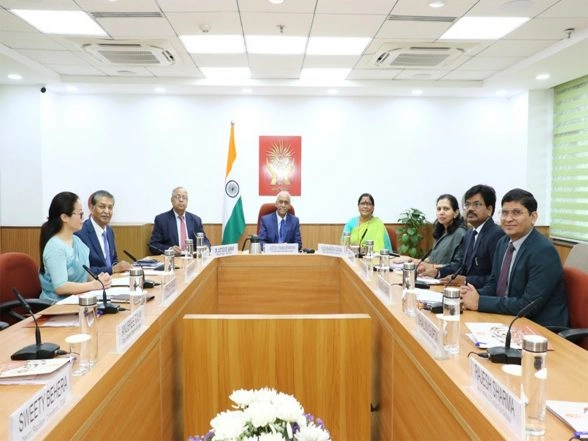 LatestLY - Politics Business - News Image