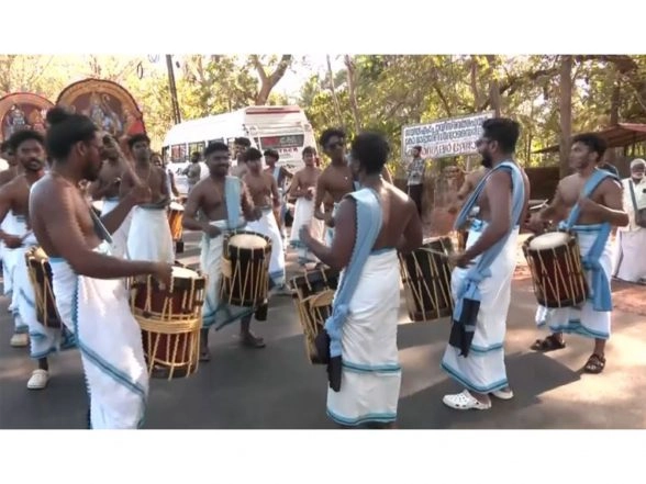 LatestLY - Politics - News Image