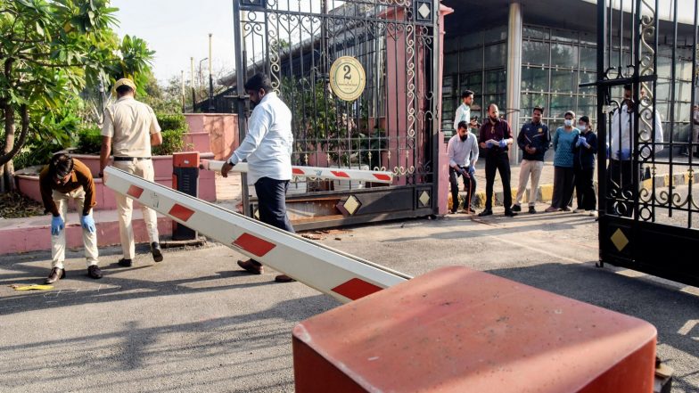 India News | Delhi Assembly Security Breach: Two Police Personnel Suspended
